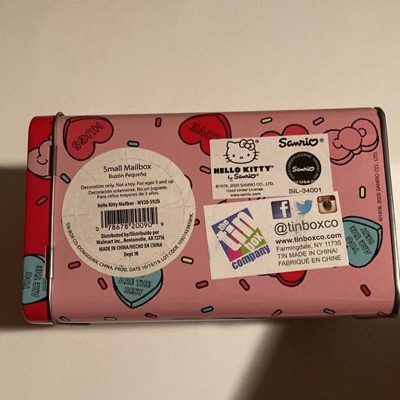 Hello Kitty Tins - Picture 7 of 10